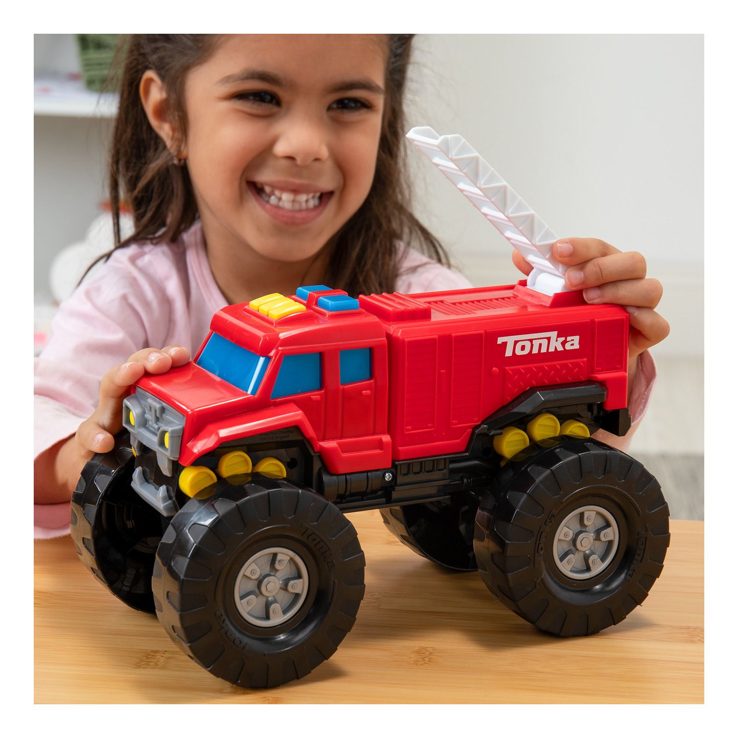 Tonka - Mega Machines Fire Truck