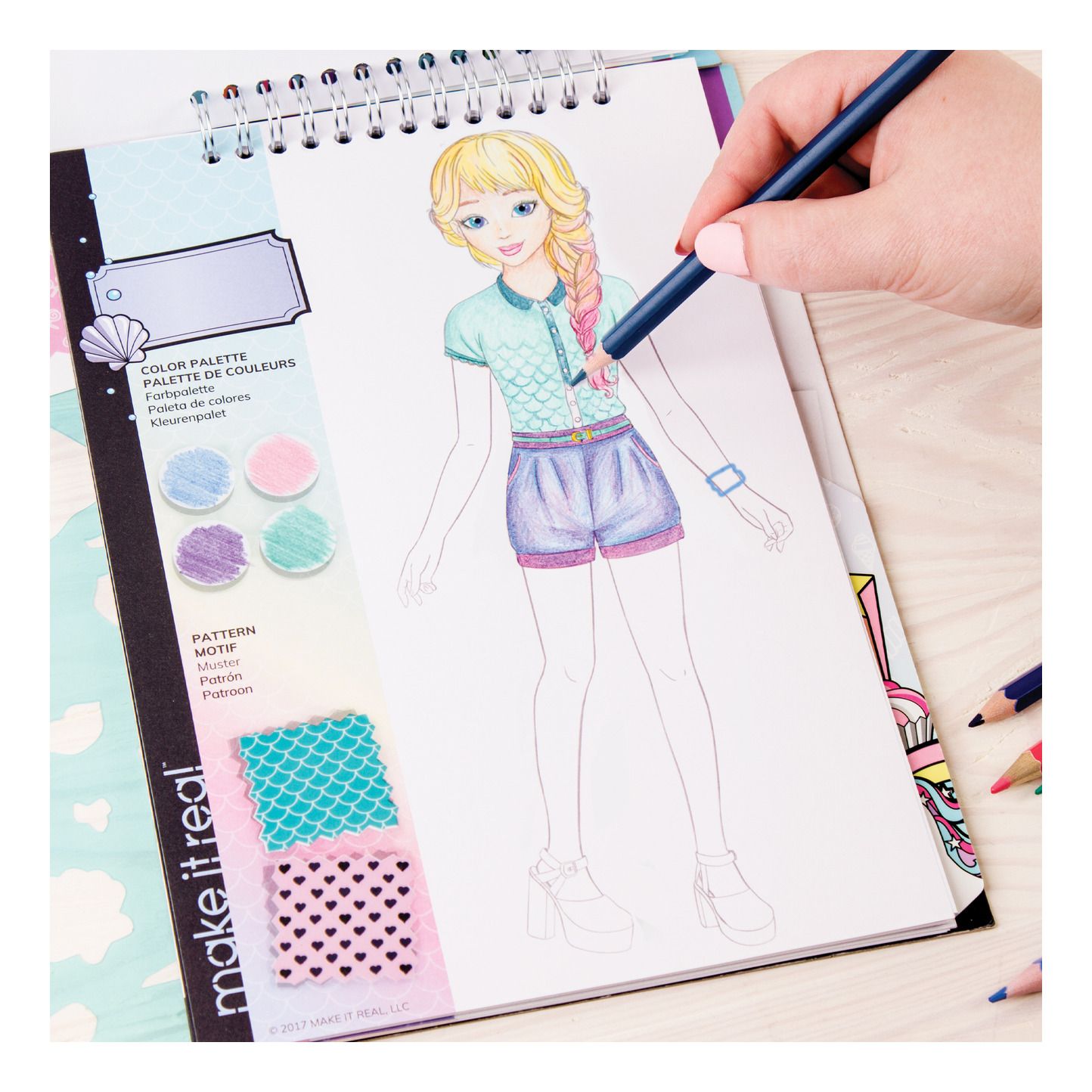 Fashion Design Sketchbook: Pastel Pop