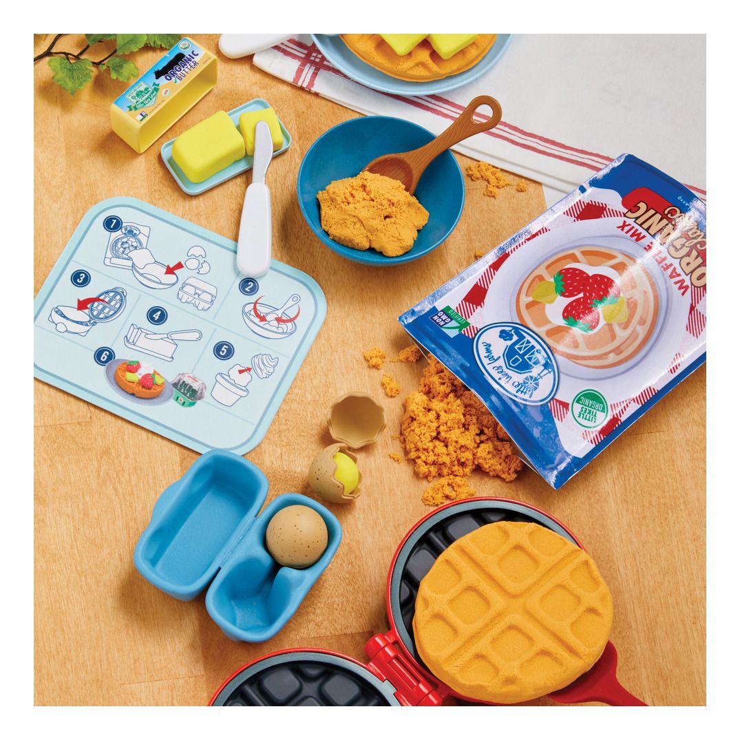 L/T Creative Chefs Waffles Kit